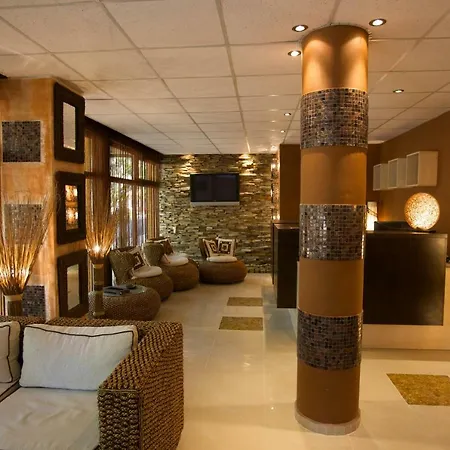 Emerald Paradise Apartahotel *