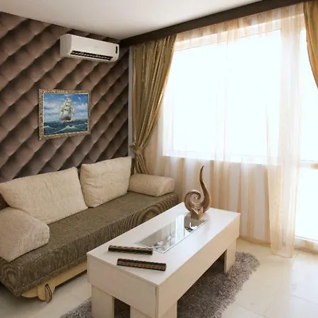 Emerald Paradise Apartahotel *