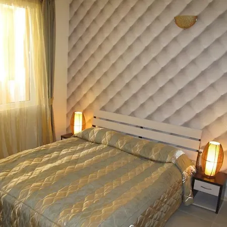 Emerald Paradise Apartahotel *