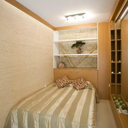 Hotel apartamentowy Emerald Paradise *