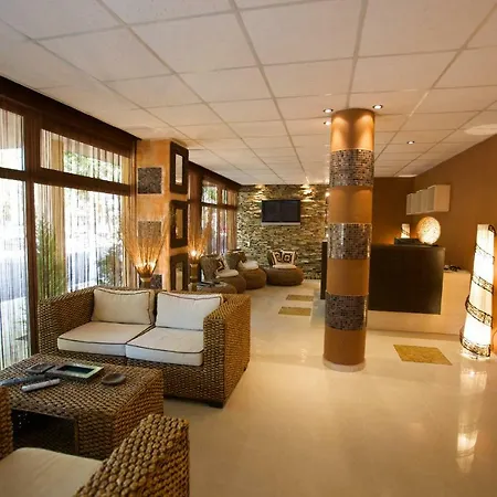 Hotel apartamentowy Emerald Paradise