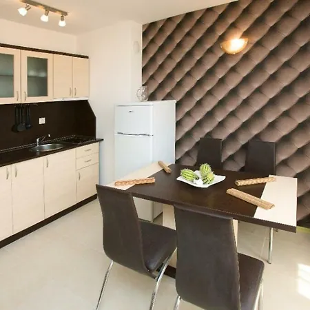 Hotel apartamentowy Emerald Paradise